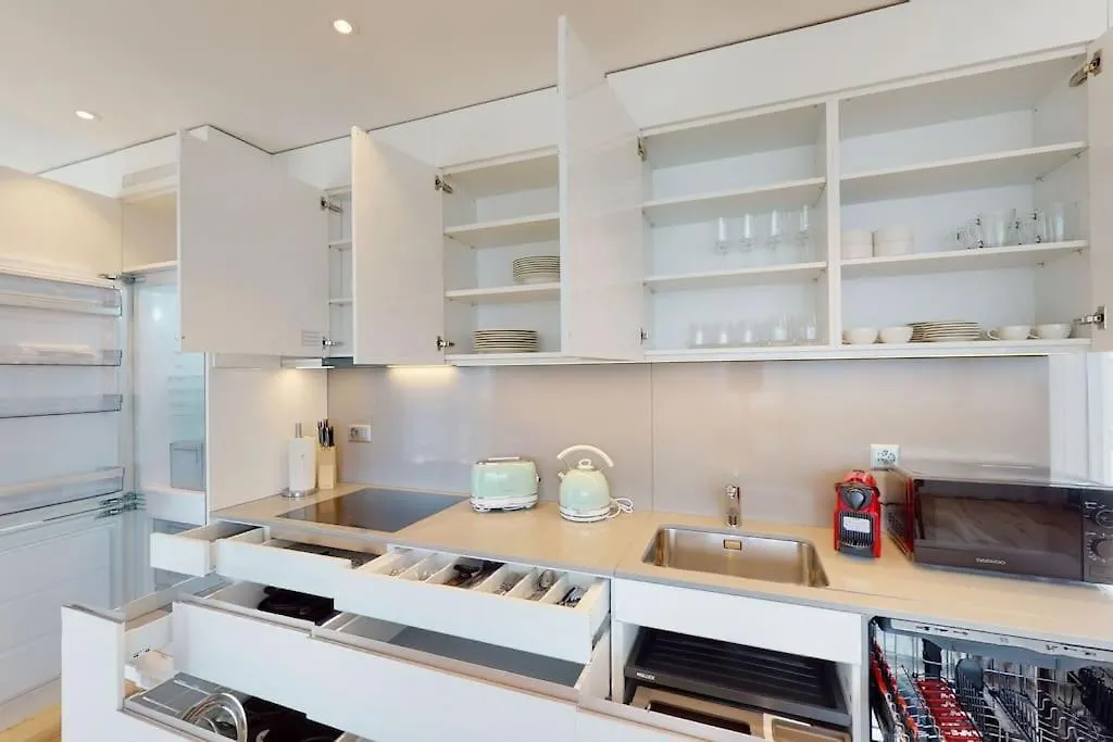 شقة Stylish Penthouse In The City - Sun 17 زيورخ سويسرا